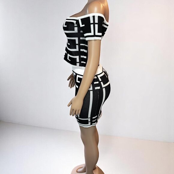 Off The Shoulder Geometric Print Set - Picture 7 of 11